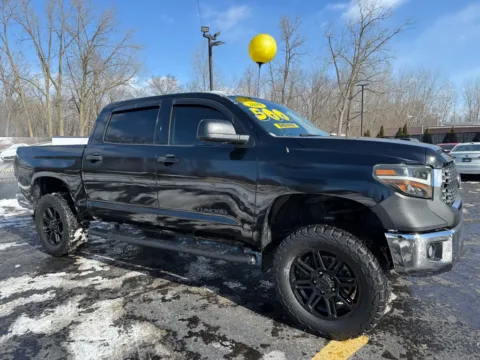 Black 2019 TOYOTA TUNDRA SR5 for sale in Schererville, IN