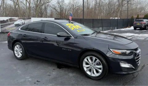 Gray 2023 CHEVROLET MALIBU LT for sale in Schererville, IN