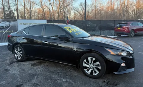 Black 2022 NISSAN ALTIMA 2.5 S for sale in Schererville, IN