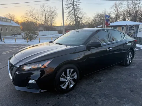 Another view of 2022 NISSAN ALTIMA 2.5 S for sale in Schererville, IN at NWI Auto Finance Schererville