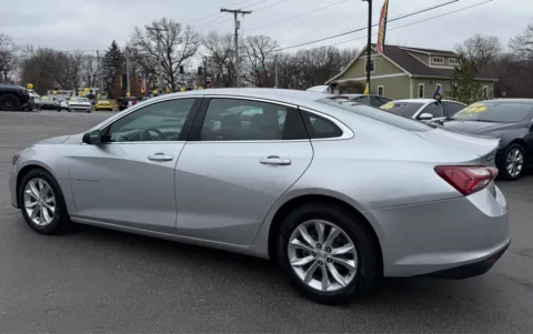 More photos of 2022 CHEVROLET MALIBU LT at NWI Auto Finance Schererville, IN