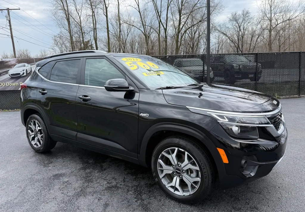 Blue 2023 KIA SELTOS EX for sale in Schererville, IN