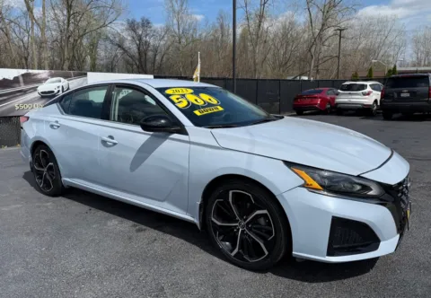 Blue 2023 NISSAN ALTIMA 2.5 SR for sale in Schererville, IN