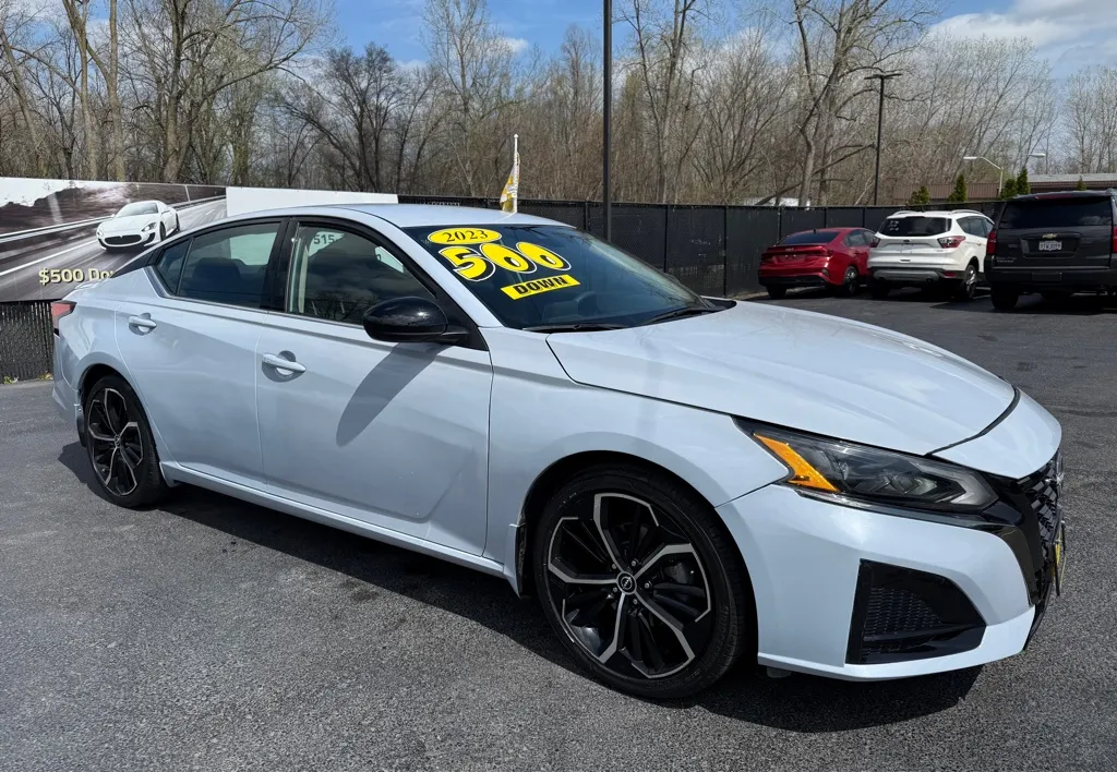 Blue 2023 NISSAN ALTIMA 2.5 SR for sale in Schererville, IN