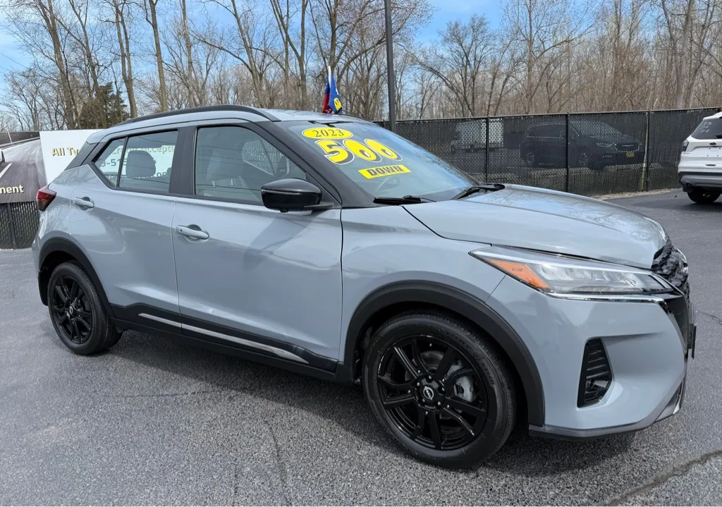 Gray 2023 NISSAN KICKS SR for sale in Schererville, IN