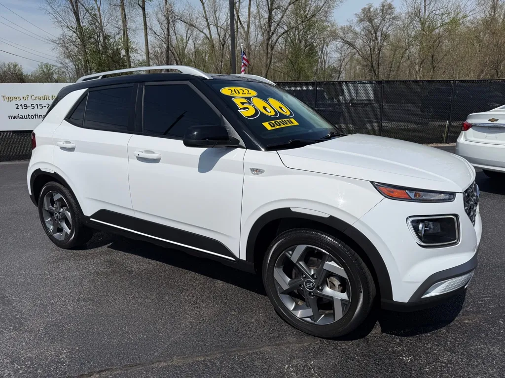 White 2022 HYUNDAI VENUE LIMITED for sale in Schererville, IN