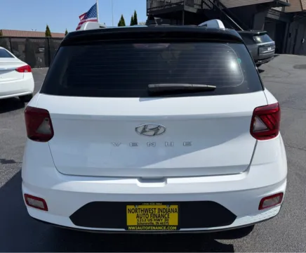 More photos of 2022 HYUNDAI VENUE LIMITED at NWI Auto Finance Schererville, IN