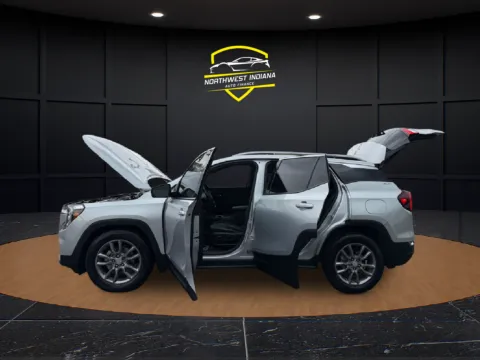 Another view of 2022 GMC TERRAIN SLT for sale in Schererville, IN at NWI Auto Finance Schererville