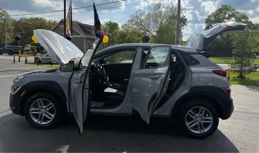 2023 Hyundai Kona SE - Photo 6