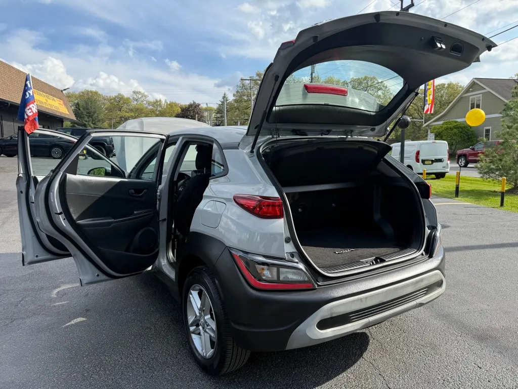 2023 Hyundai Kona SE - Photo 10