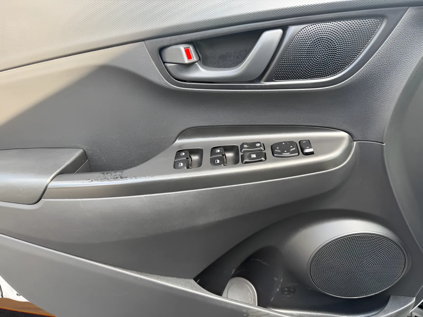 2023 Hyundai Kona SE - Photo 30