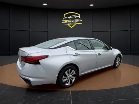 More photos of 2023 NISSAN ALTIMA 2.5 S at NWI Auto Finance Schererville, IN