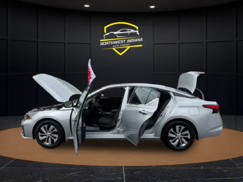 More photos of 2023 NISSAN ALTIMA 2.5 S at NWI Auto Finance Schererville, IN