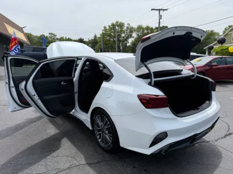 More photos of 2023 KIA FORTE GT-LINE at NWI Auto Finance Schererville, IN