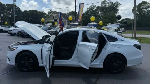 More photos of 2022 HONDA ACCORD SPORT at NWI Auto Finance Schererville, IN