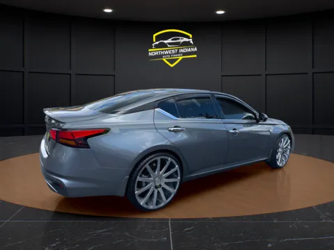 More photos of 2022 NISSAN ALTIMA 2.5 SL at NWI Auto Finance Schererville, IN