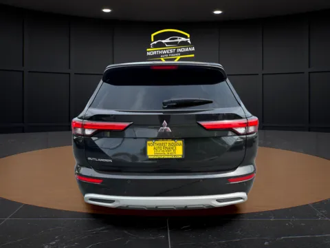 More photos of 2024 MITSUBISHI OUTLANDER SE at NWI Auto Finance Schererville, IN
