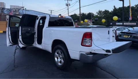 More photos of 2022 RAM 1500 BIG HORN at NWI Auto Finance Schererville, IN