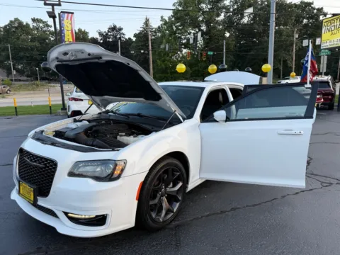 White 2023 CHRYSLER 300 TOURING L for sale in Schererville, IN