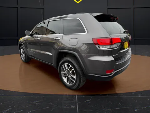 More photos of 2021 JEEP GRAND CHEROKEE LIMITED at NWI Auto Finance Schererville, IN