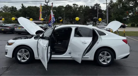 Another view of 2024 CHEVROLET MALIBU LT for sale in Schererville, IN at NWI Auto Finance Schererville
