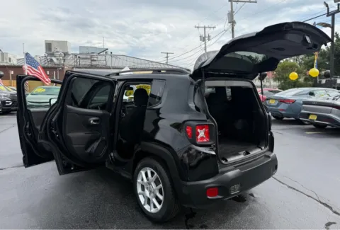More photos of 2020 JEEP RENEGADE LATITUDE at NWI Auto Finance Schererville, IN