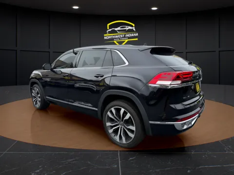 More photos of 2021 VOLKSWAGEN ATLAS CROSS SPO V6 SEL PREMIUM R-LINE 4MOTION at NWI Auto Finance Schererville, IN