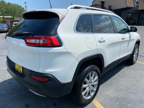 More photos of 2018 JEEP CHEROKEE LIMITED at NWI Auto Finance Schererville, IN