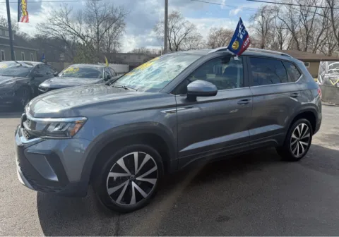 Another view of 2024 VOLKSWAGEN TAOS SE for sale in Schererville, IN at NWI Auto Finance Schererville