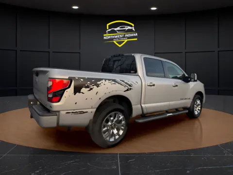 Another view of 2020 NISSAN TITAN SL for sale in Schererville, IN at NWI Auto Finance Schererville
