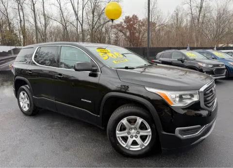 Black 2019 GMC ACADIA SLE for sale in Schererville, IN