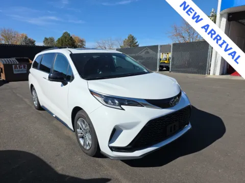 White 2024 Toyota Sienna XSE for sale in Orem, UT
