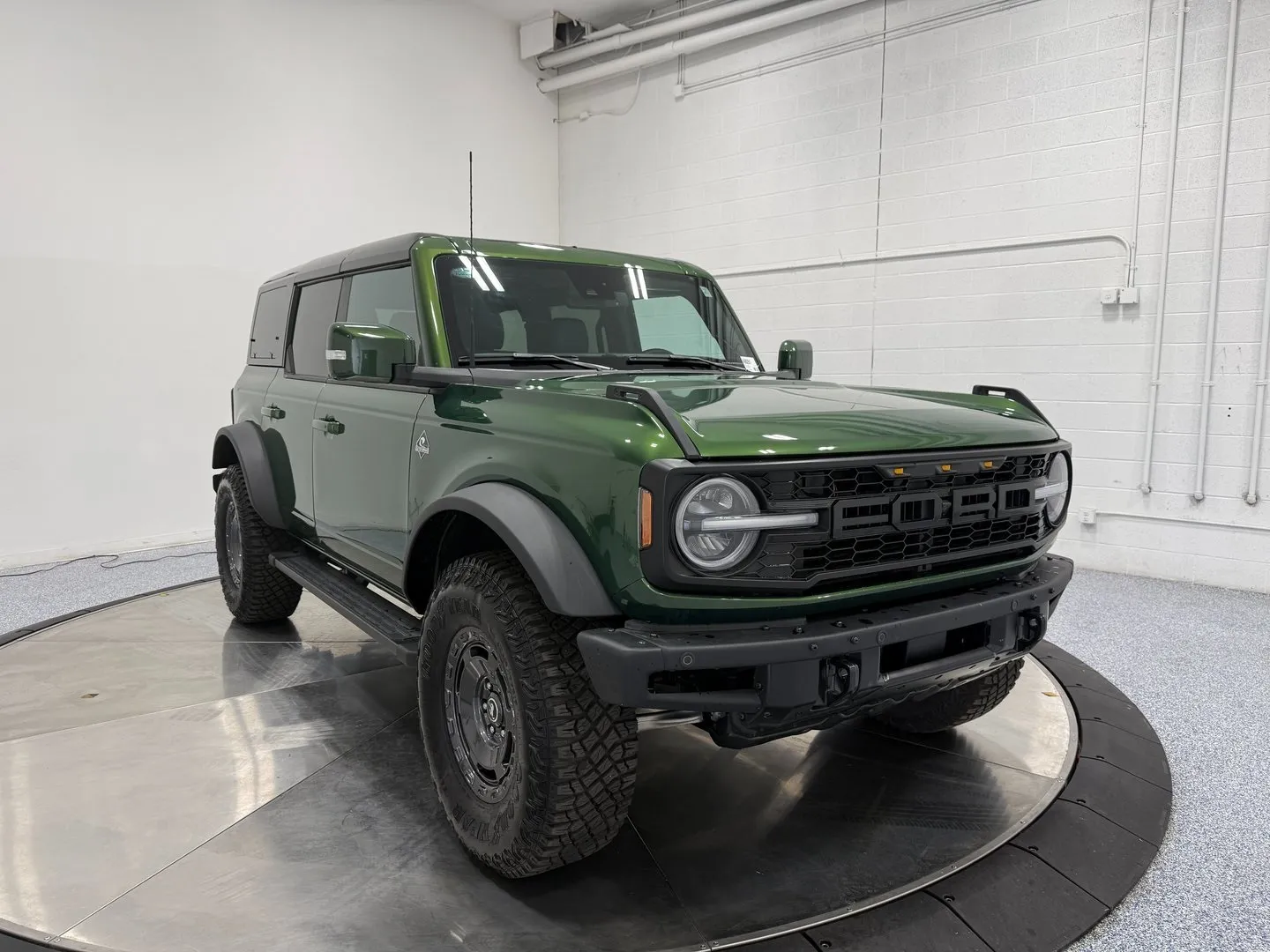 2024 Ford Bronco 4-Door Outer Banks's photo