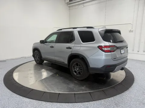 More photos of 2025 Honda Pilot TrailSport at NeXgen Motors, UT