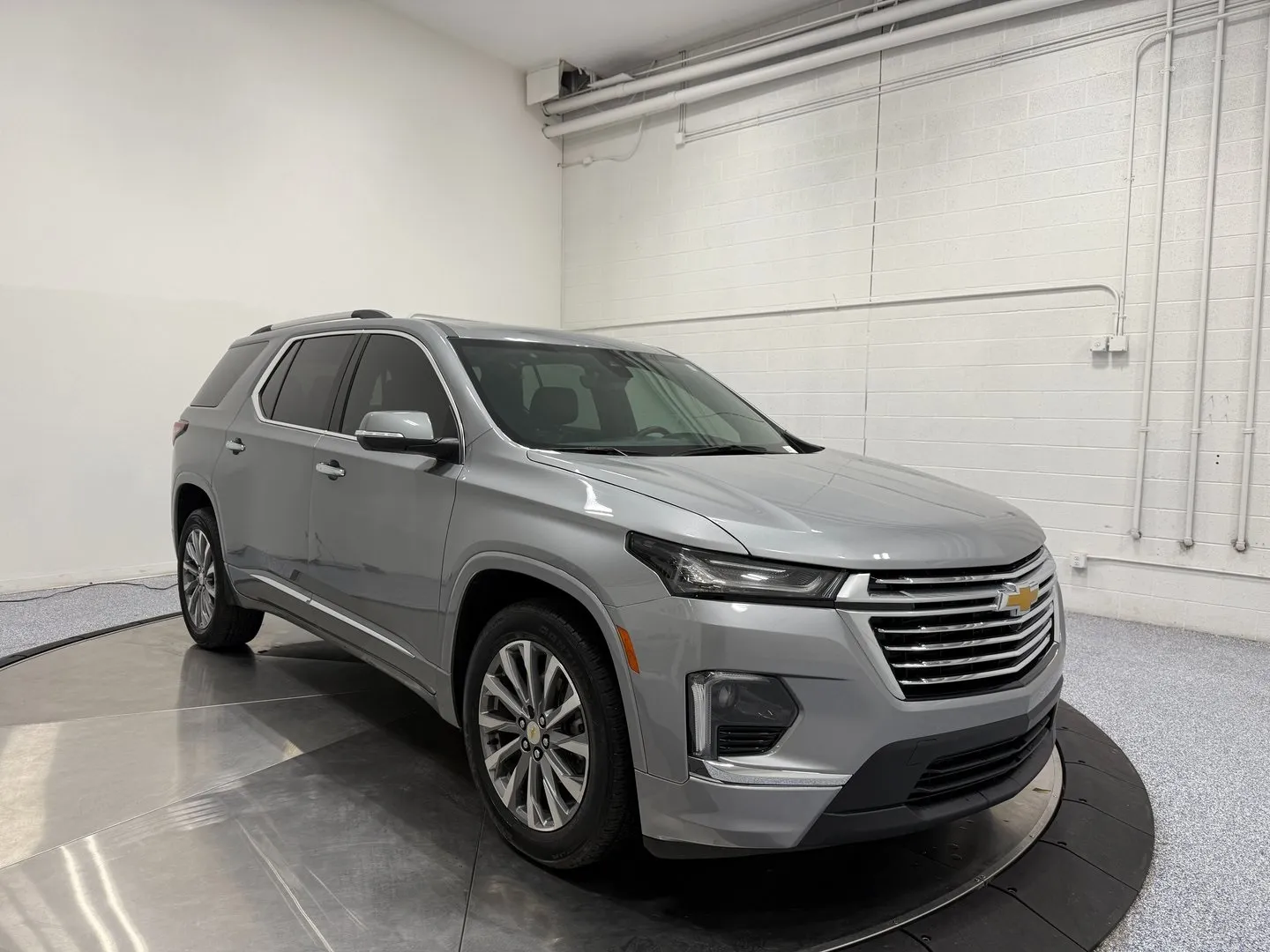 Gray 2023 Chevrolet Traverse Premier for sale in Orem, UT