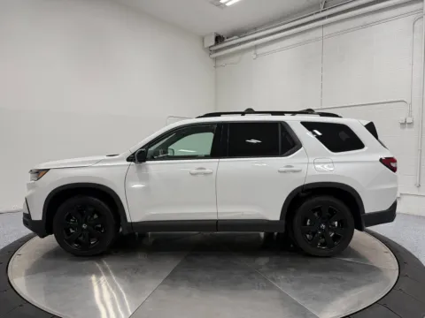 More photos of 2025 Honda Pilot Black Edition at NeXgen Motors, UT