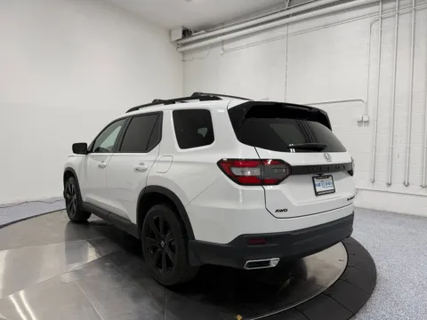 More photos of 2025 Honda Pilot Black Edition at NeXgen Motors, UT
