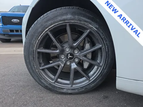 More photos of 2021 Tesla Model 3 Standard Range Plus at NeXgen Motors, UT