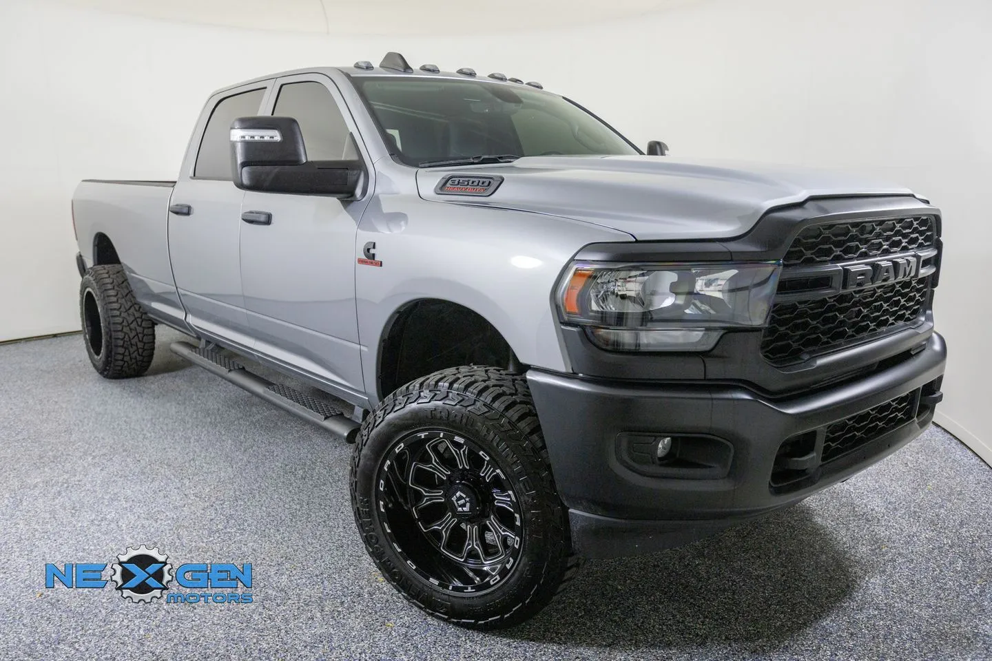 2024 RAM 3500 Tradesman 4X4 Crew Cab LWB's photo