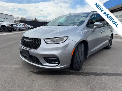 Another view of 2021 Chrysler Pacifica Touring for sale in Lindon, UT at NeXgen Motors