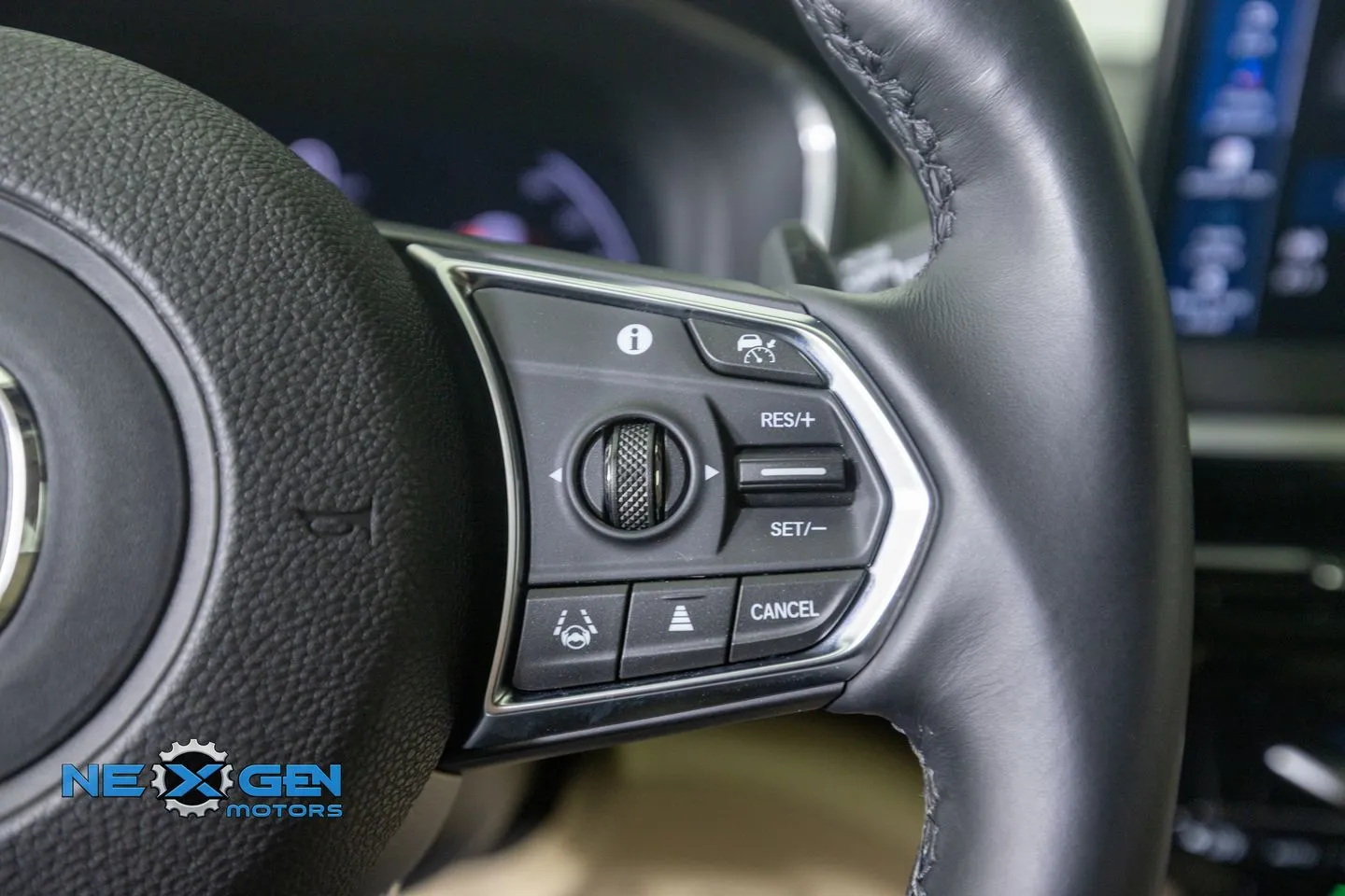Acura MDX photo 18