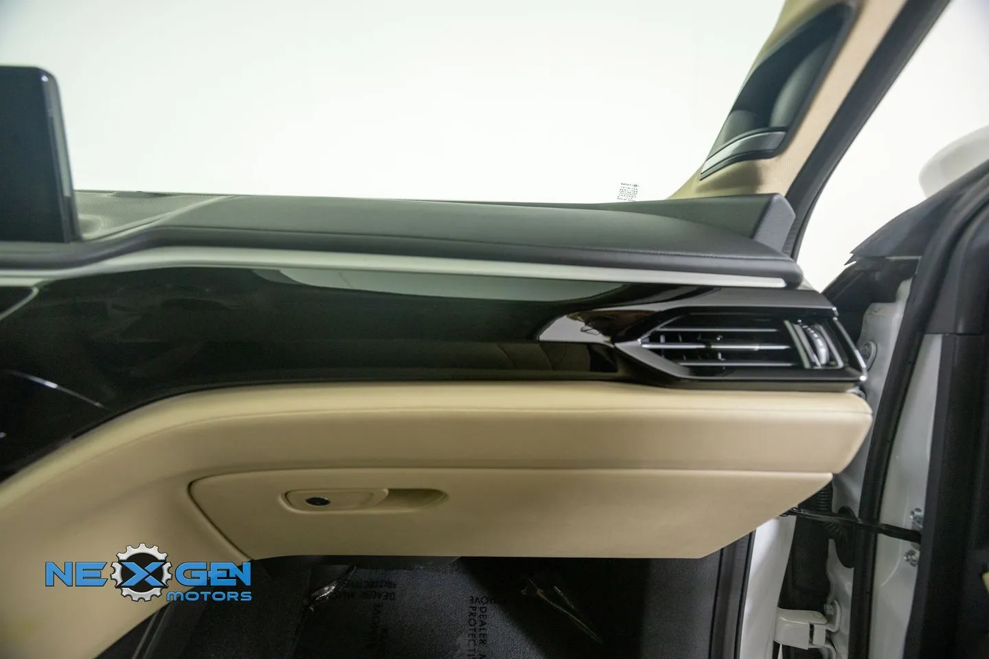 Acura MDX photo 9