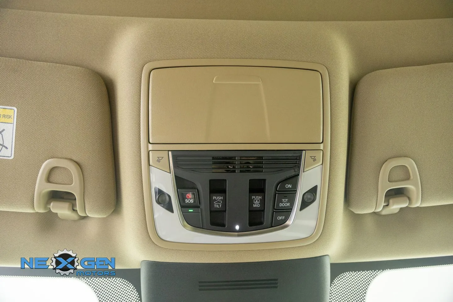 Acura MDX photo 27