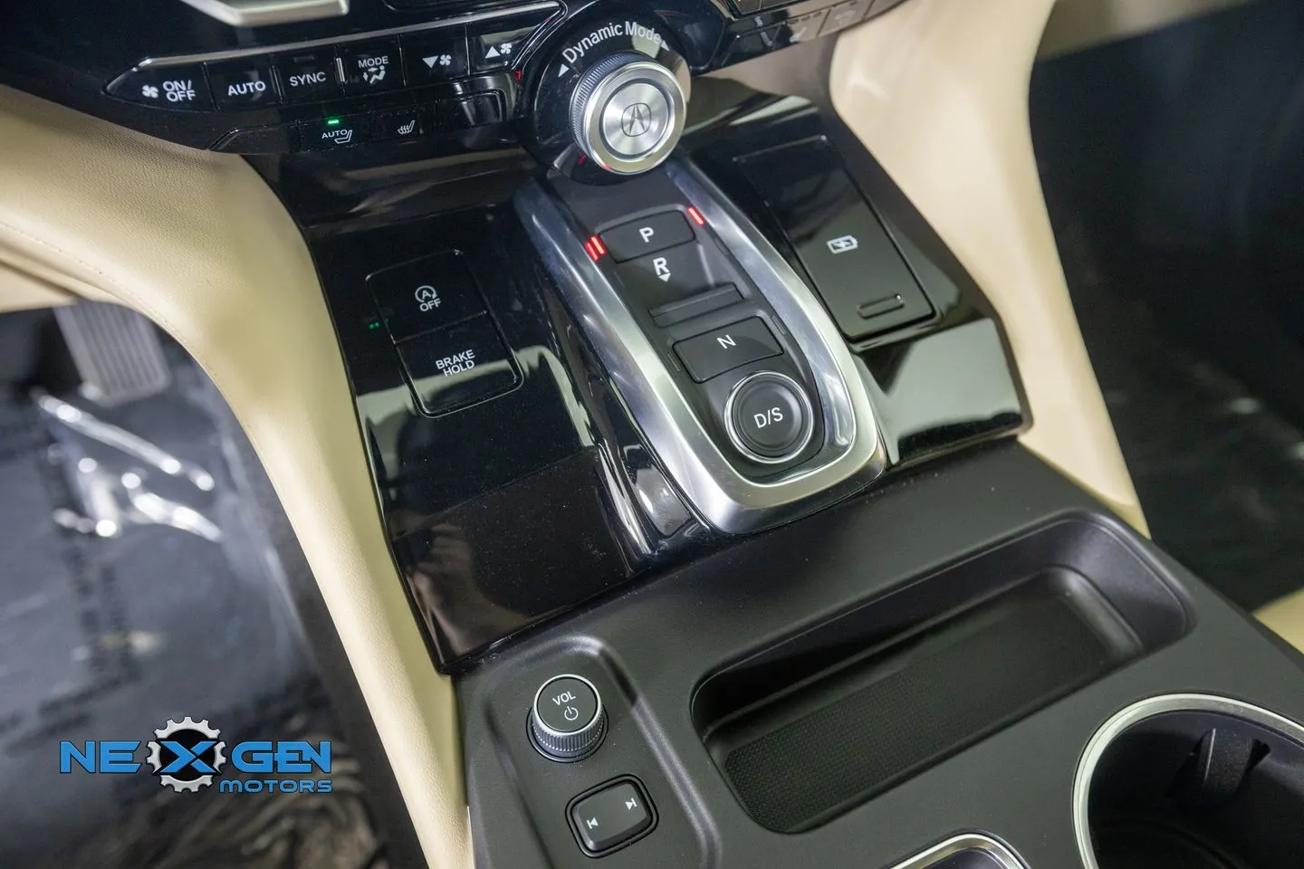 Acura MDX photo 25