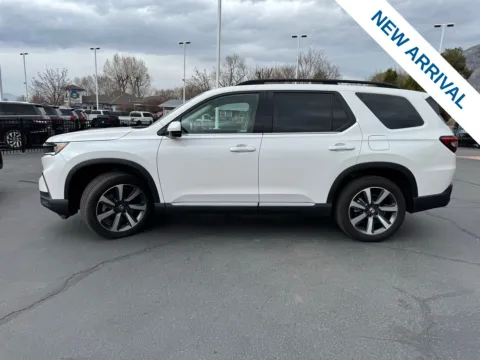 More photos of 2025 Honda Pilot Elite at NeXgen Motors, UT