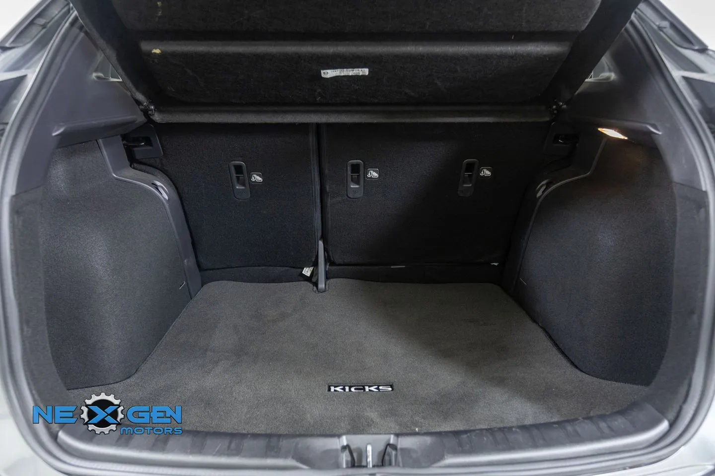 2024 Nissan Kicks SR - Photo 34
