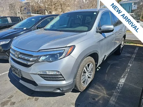 Photos of 2017 Honda Pilot EX-L for sale in Lindon, UT at NeXgen Motors