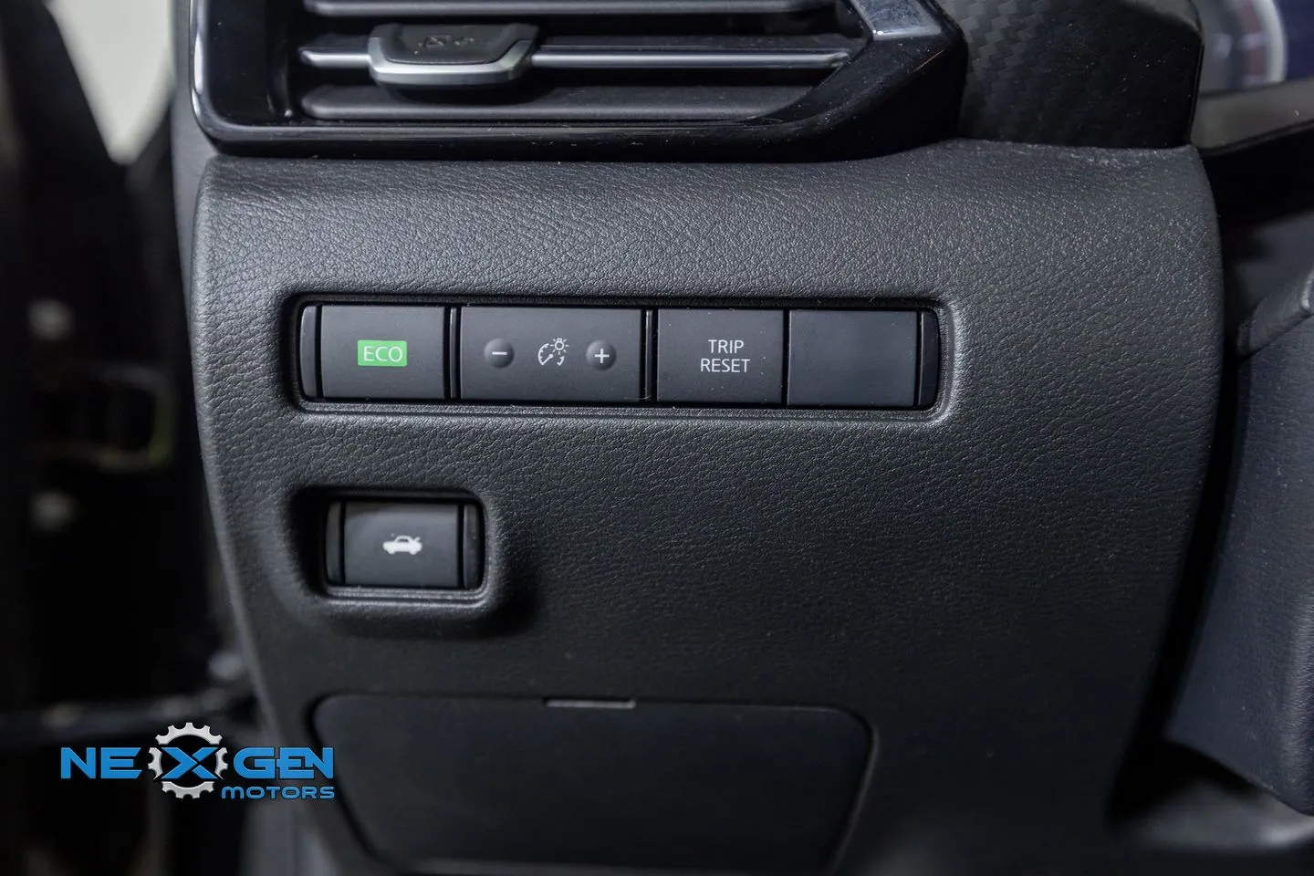 2022 Nissan Sentra SR - Photo 13