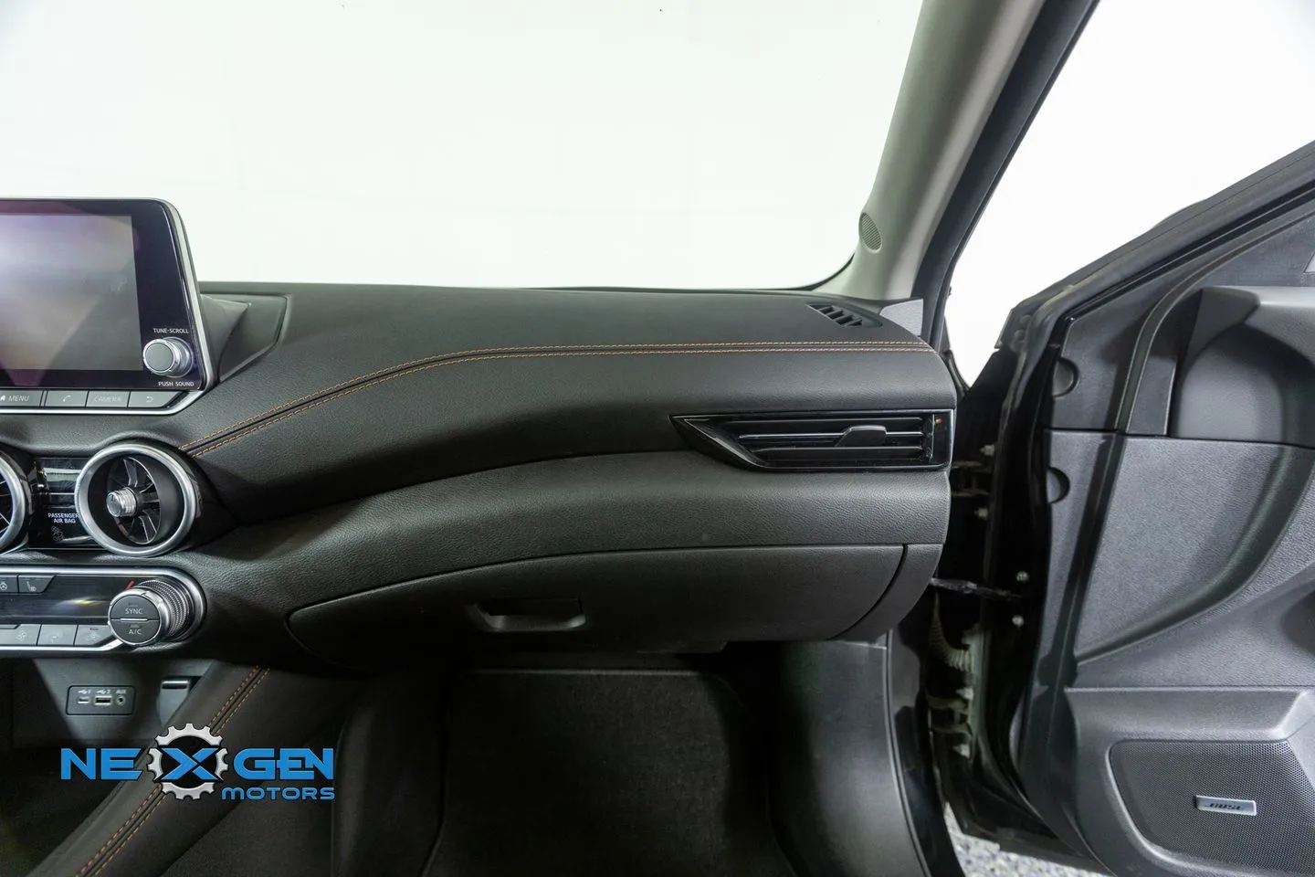 2022 Nissan Sentra SR - Photo 42