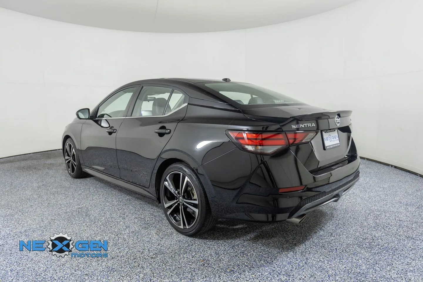 2022 Nissan Sentra SR - Photo 5
